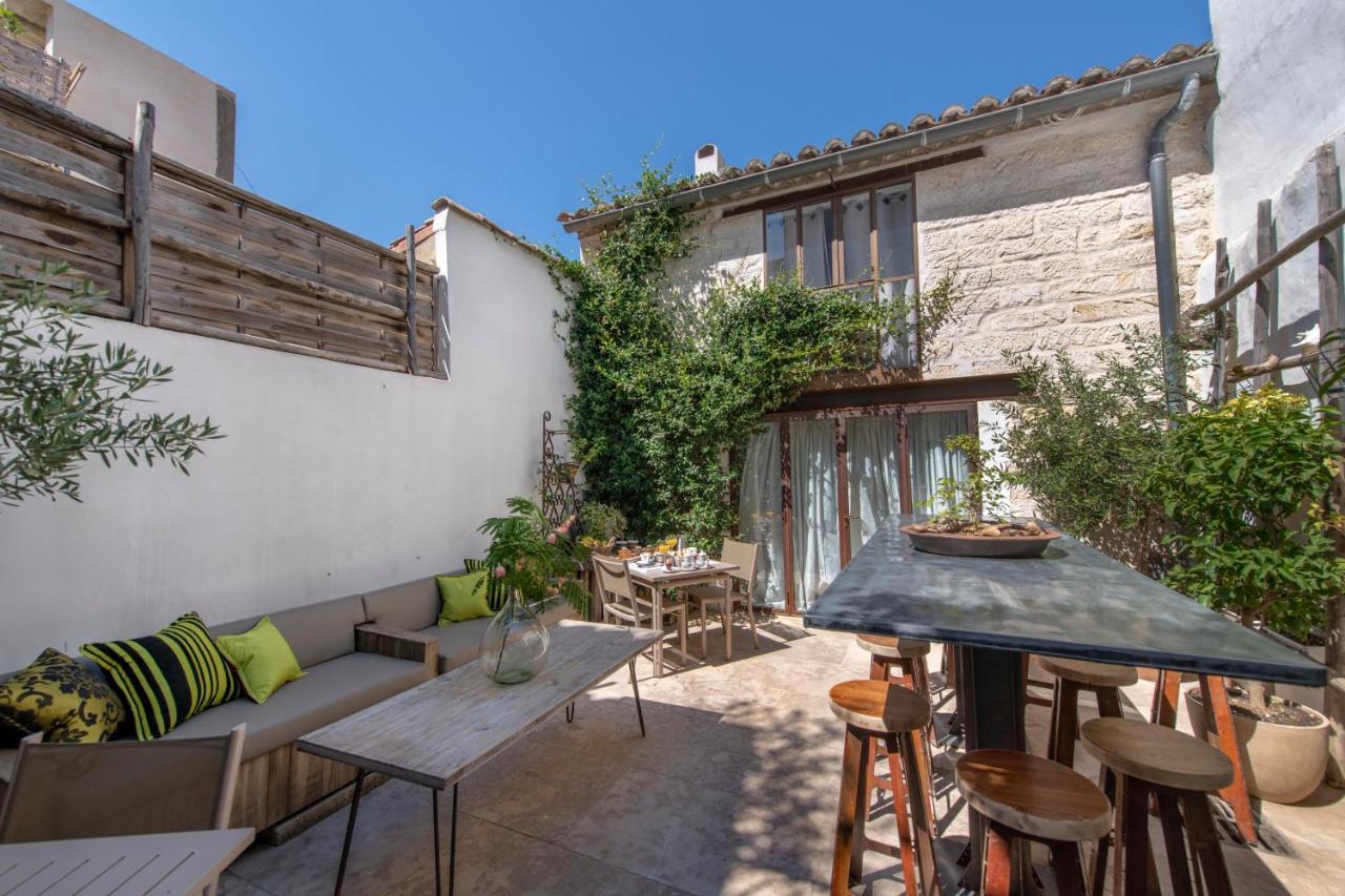 Maison De Mon Pere Эг-Морт Экстерьер фото